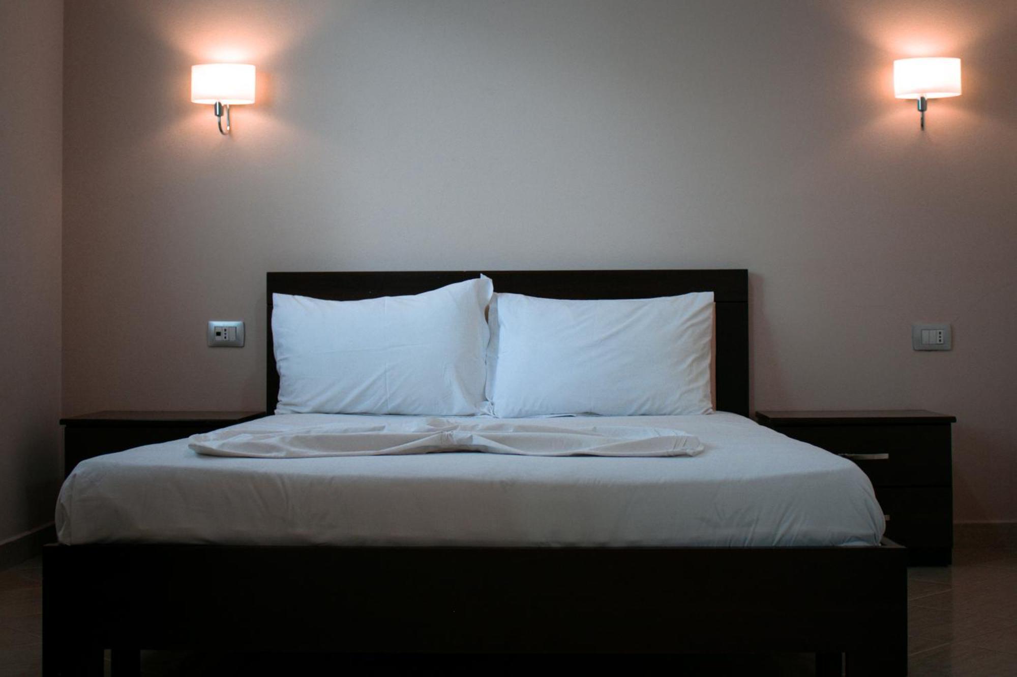 Hotel Fron Sarandë Exteriér fotografie