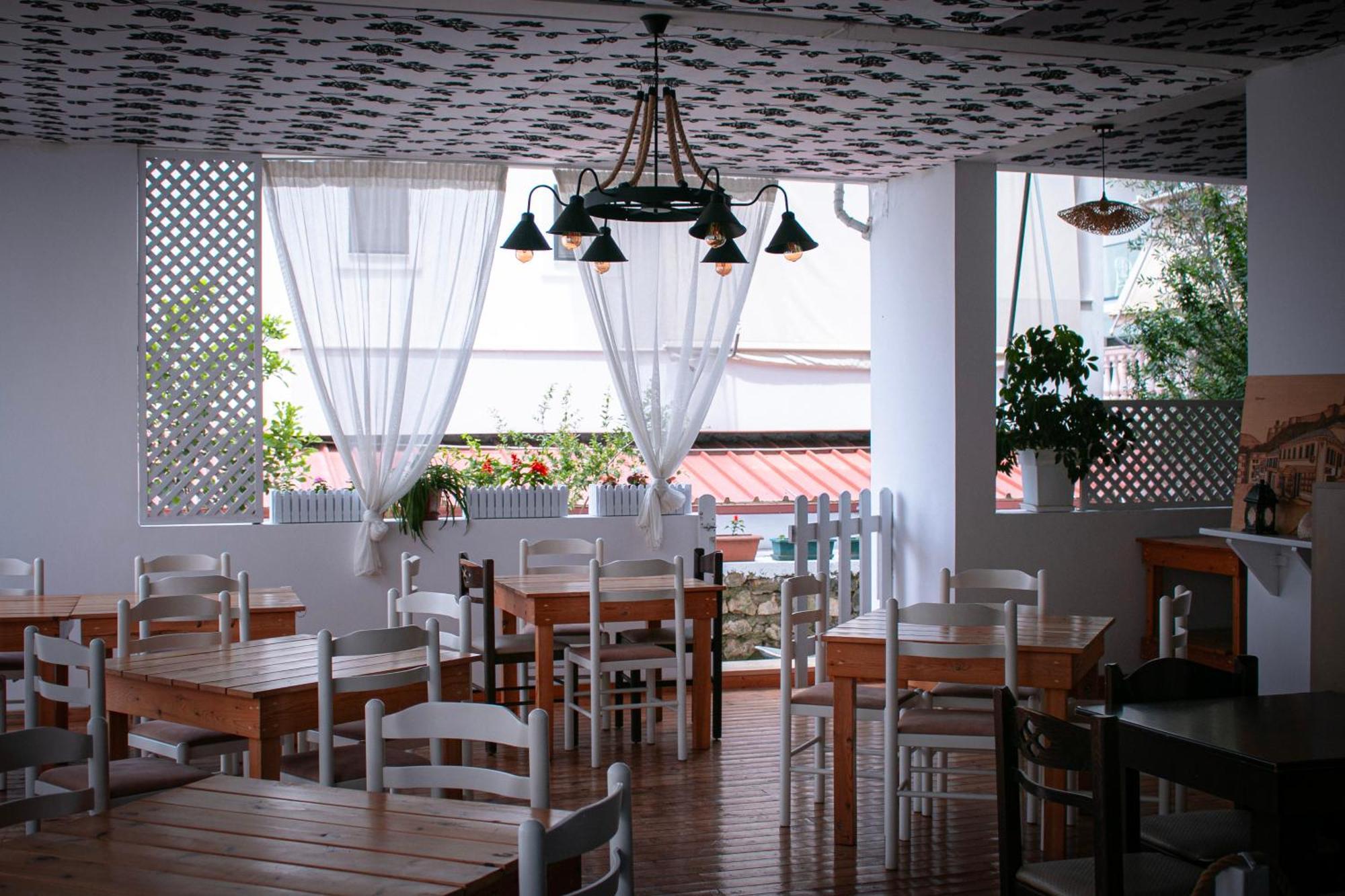 Hotel Fron Sarandë Exteriér fotografie