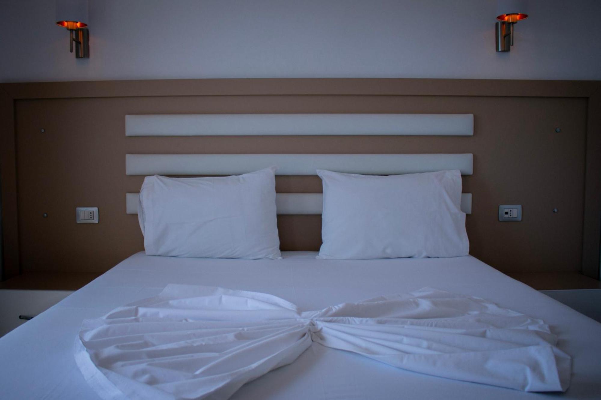Hotel Fron Sarandë Exteriér fotografie